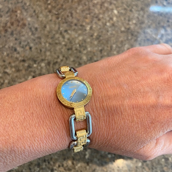 Versace Corniche Link Watch - Timepiece - Picture 9 of 10